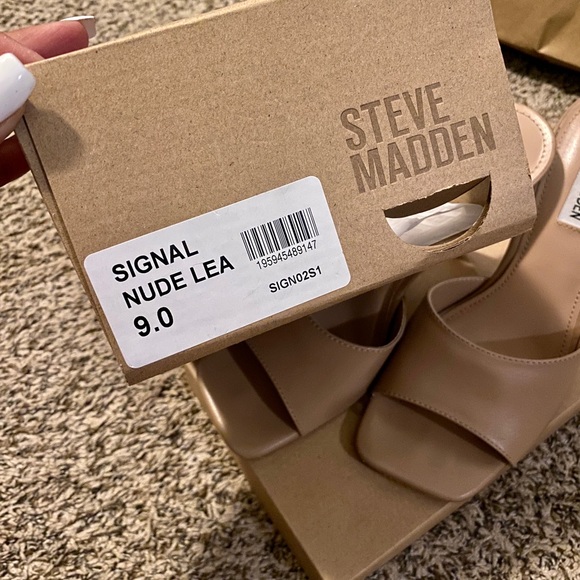 STEVE MADDEN Nude Heel Sandal Size 9 - Picture 4 of 4